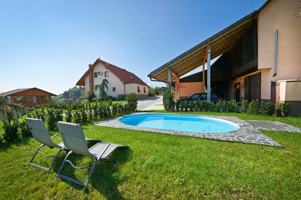 Farmhouse Lipoglav Loče pri Poljčanah Buitenkant foto